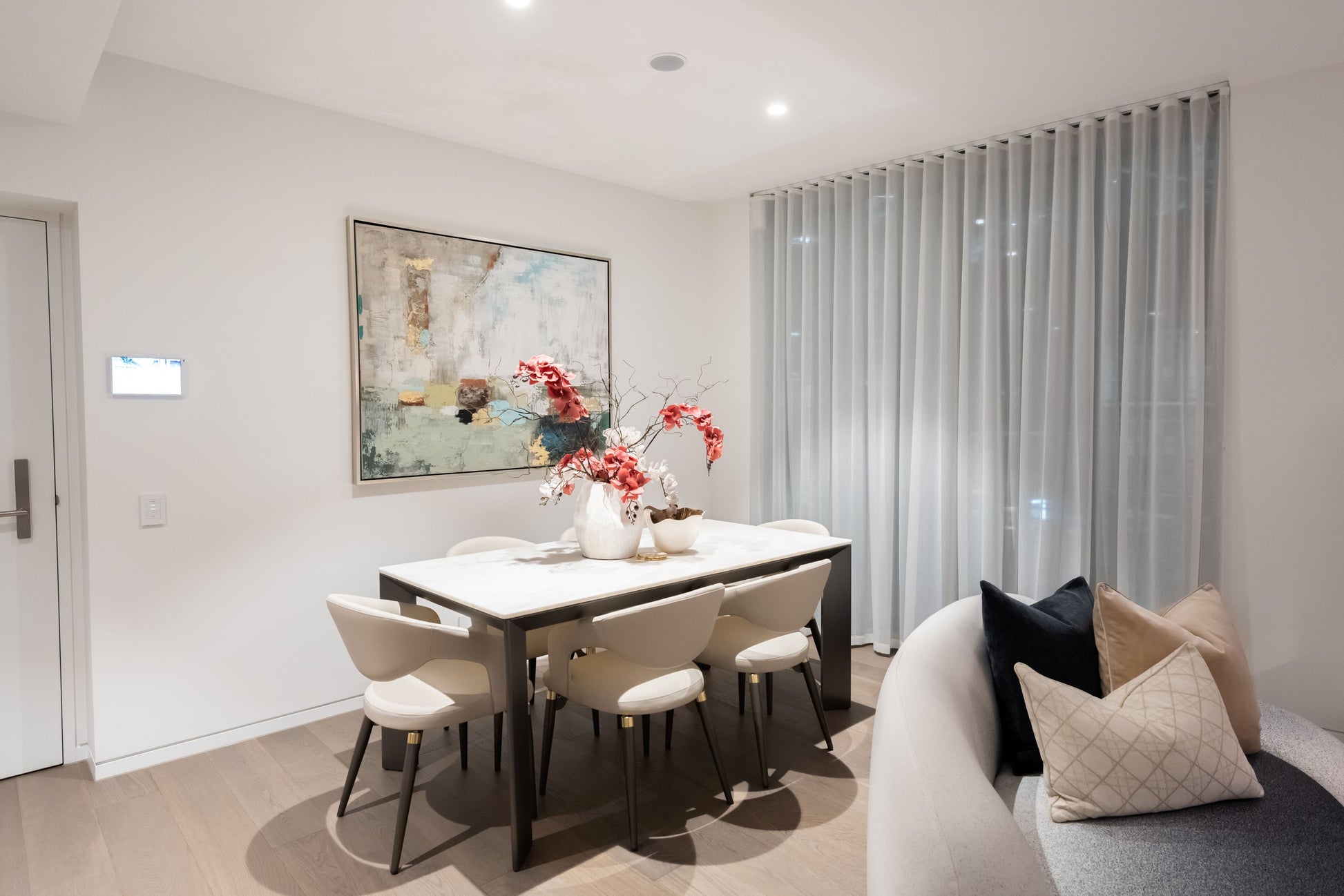 1.8M Star Luxury Marble Dining Table - Fendi White